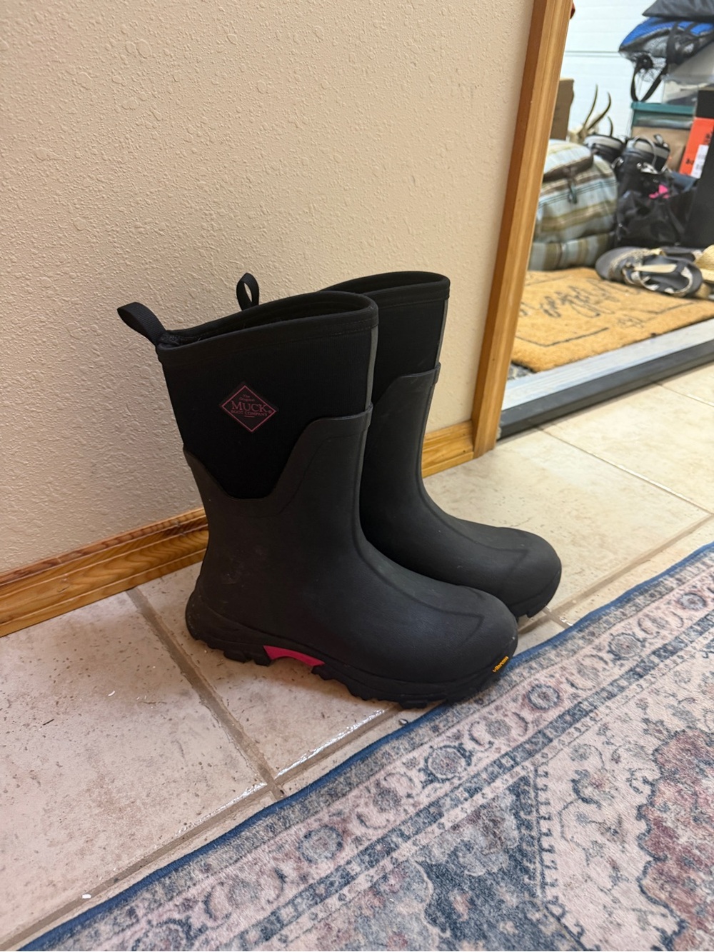Muck Boot Women's Black & Pink Insulated Rain Boots